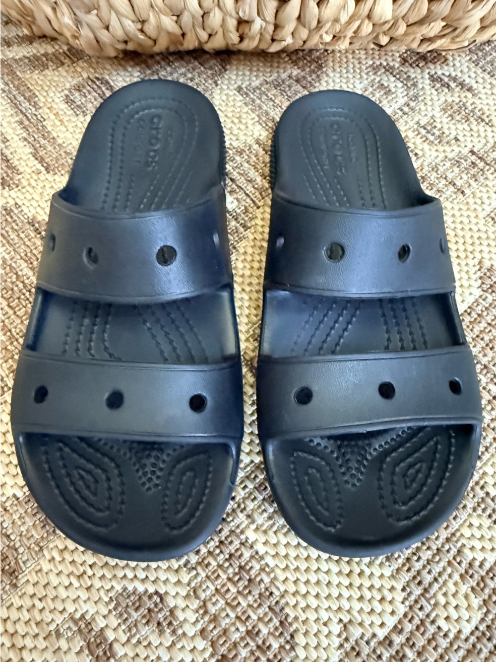 CROCS Classic Sandal COMFORT Black 2 Thick Straps Womens Sz 6 Or Men’s Sz 4